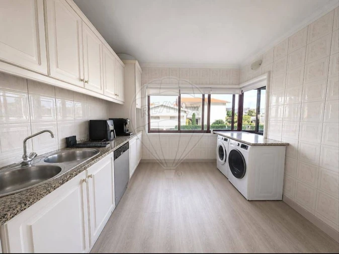 Apartamento T3 para Venda em Arcozelo Foto 4