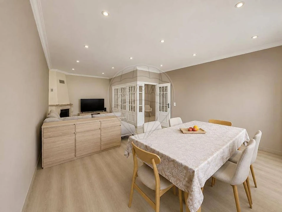Apartamento T3 para Venda em Arcozelo Foto 7