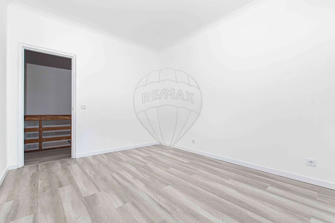 Apartamento T3 para Venda em Olhalvo Foto 14