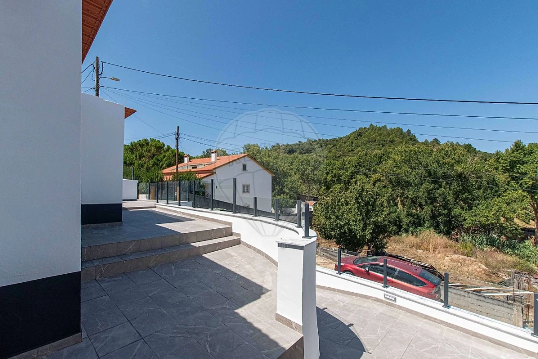 Moradia T3 para Venda em Meca Foto 8