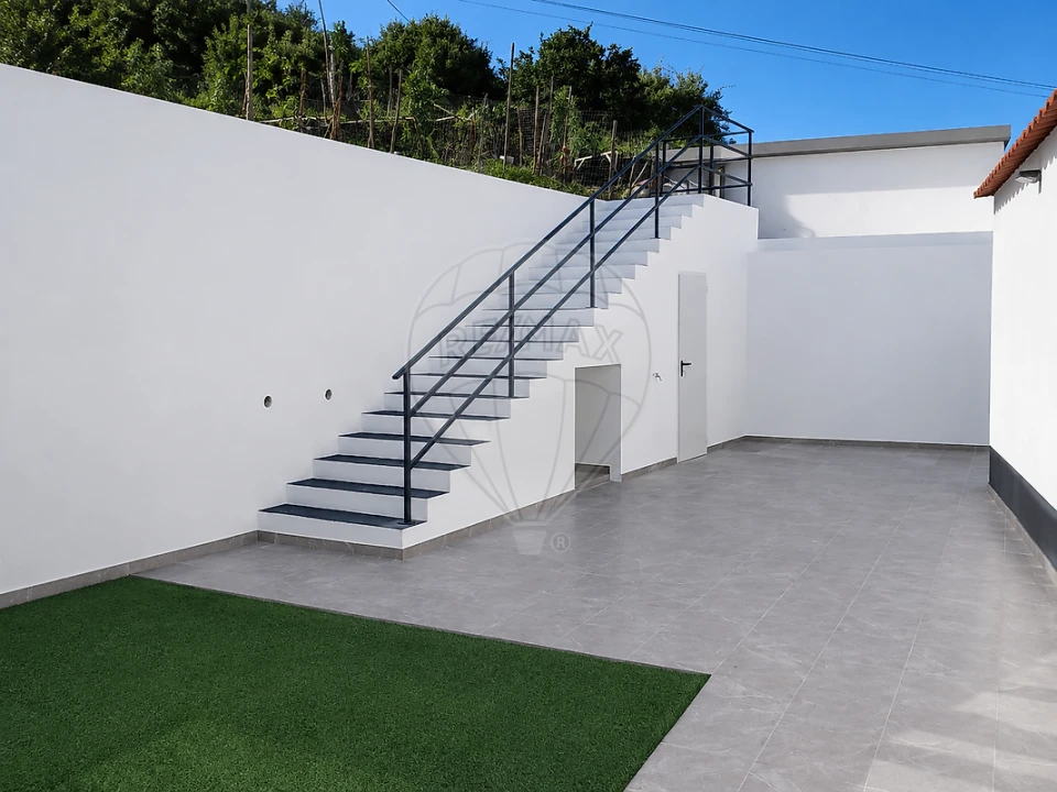 Moradia T3 para Venda em Meca Foto 1