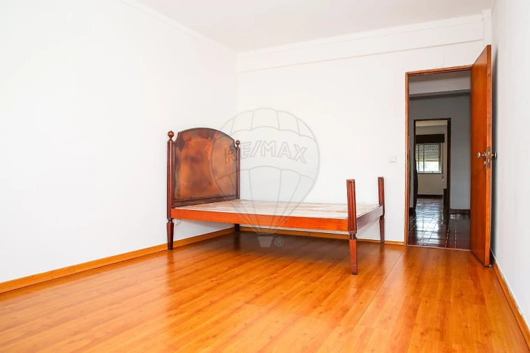 Apartamento T3 para Venda em Arruda dos Vinhos Foto 2