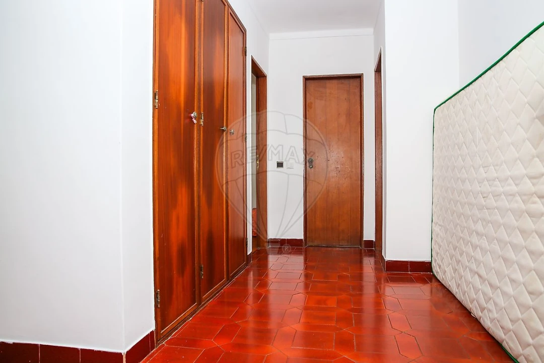 Apartamento T3 para Venda em Arruda dos Vinhos Foto 3