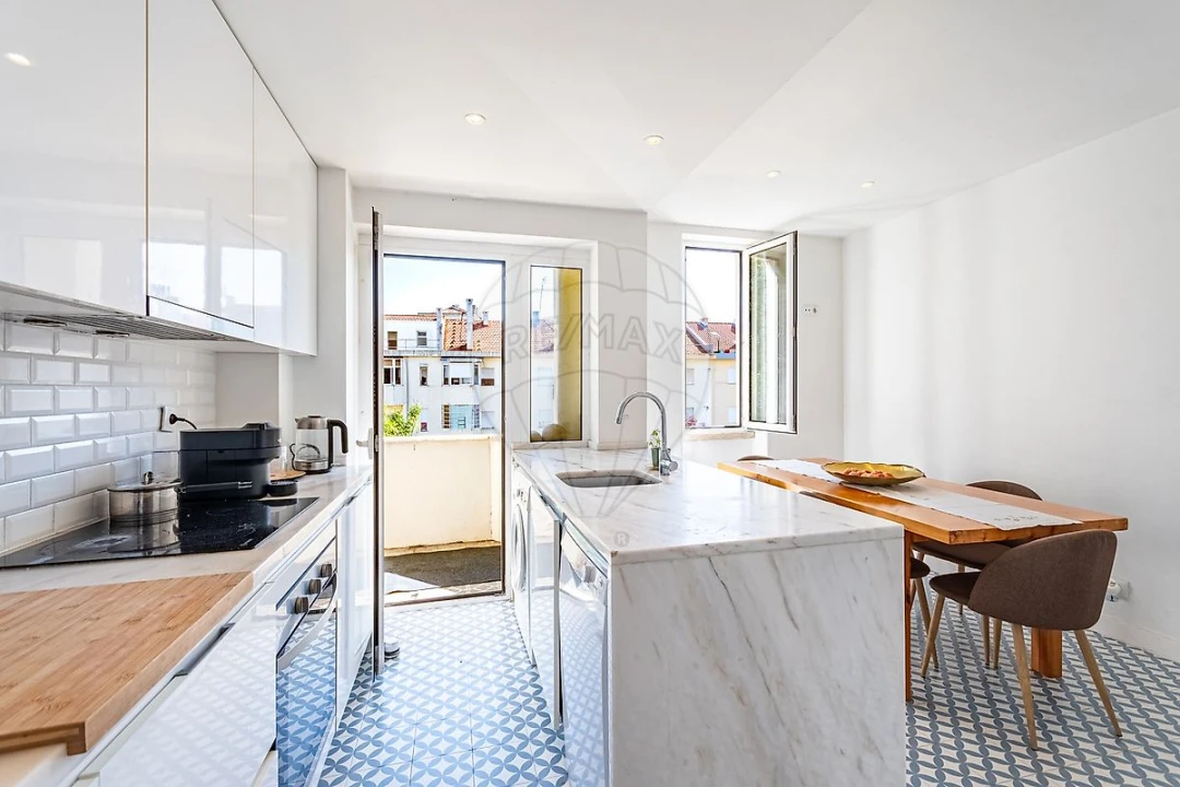 Apartamento T2 para Venda em Venteira Foto 10
