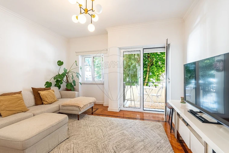 Apartamento T2 para Venda em Venteira Foto 7