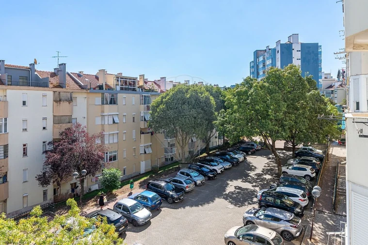 Apartamento T2 para Venda em Venteira Foto 15