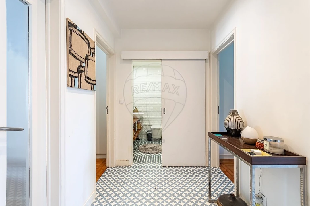 Apartamento T2 para Venda em Venteira Foto 3
