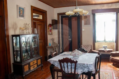 Moradia T3 para Venda em Eixo e Eirol