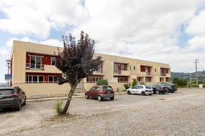 Apartamento T2 para Arrendamento em Recezinhos (São Martinho)