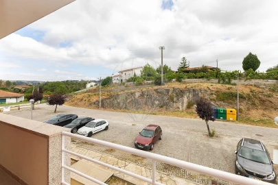 Apartamento T2 para Arrendamento em Recezinhos (São Martinho)