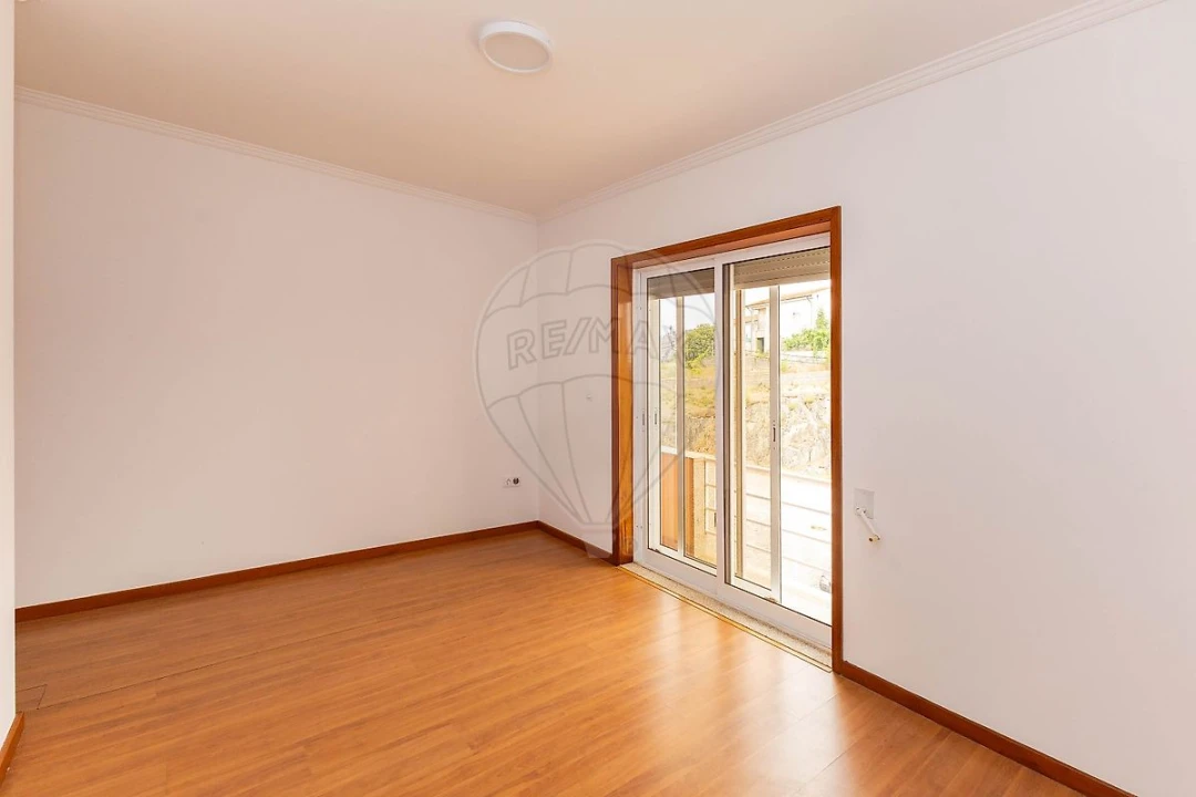 Apartamento T2 para Arrendamento em Recezinhos (São Martinho) Foto 24