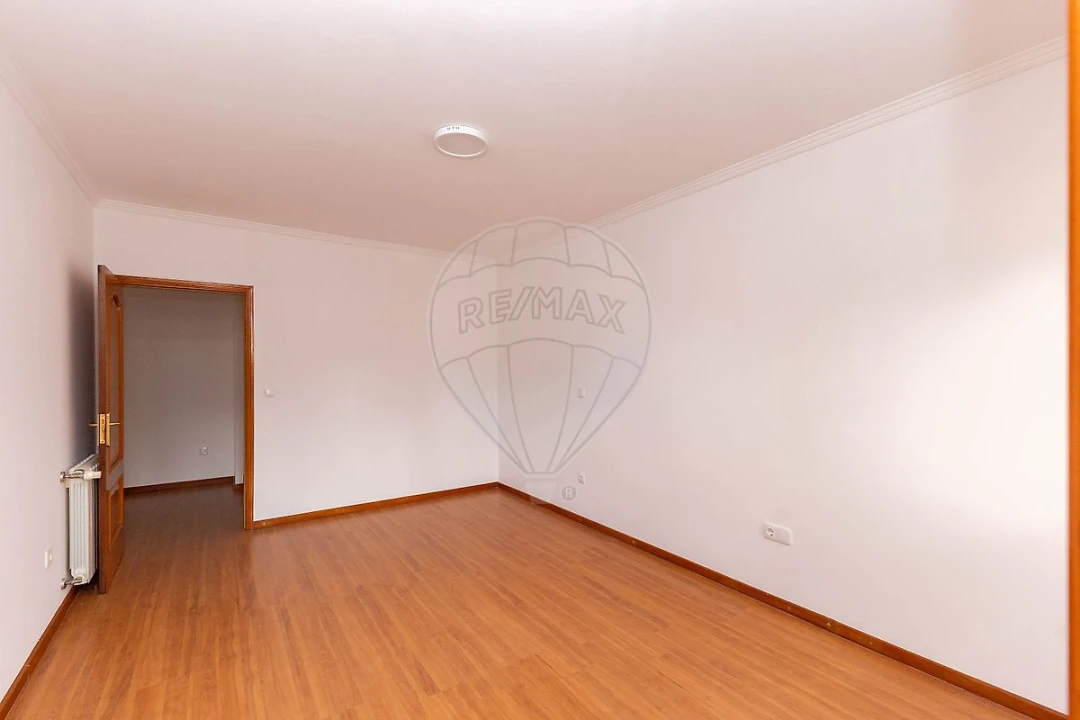 Apartamento T2 para Arrendamento em Recezinhos (São Martinho) Foto 20