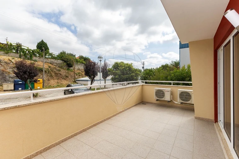 Apartamento T2 para Arrendamento em Recezinhos (São Martinho) Foto 12