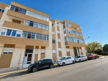 Apartamento T3 para Venda em Póvoa de Santa Iria e Forte da Casa