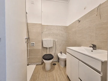 Apartamento T3 para Venda em Póvoa de Santa Iria e Forte da Casa