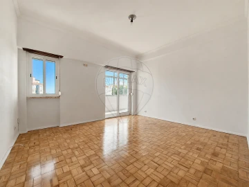 Apartamento T3 para Venda em Póvoa de Santa Iria e Forte da Casa