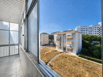 Apartamento T3 para Venda em Póvoa de Santa Iria e Forte da Casa