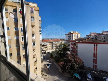 Apartamento T3 para Venda em Póvoa de Santa Iria e Forte da Casa