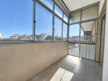 Apartamento T3 para Venda em Póvoa de Santa Iria e Forte da Casa