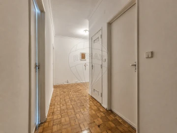 Apartamento T3 para Venda em Póvoa de Santa Iria e Forte da Casa