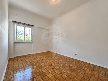 Apartamento T3 para Venda em Póvoa de Santa Iria e Forte da Casa