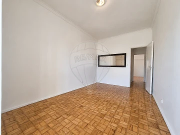 Apartamento T3 para Venda em Póvoa de Santa Iria e Forte da Casa