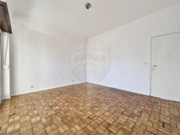 Apartamento T3 para Venda em Póvoa de Santa Iria e Forte da Casa