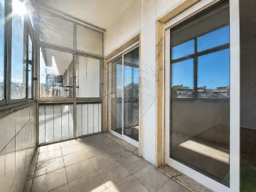 Apartamento T3 para Venda em Póvoa de Santa Iria e Forte da Casa