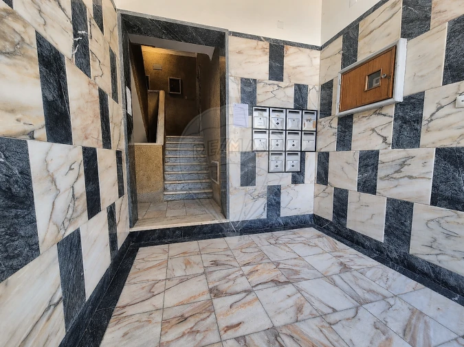 Apartamento T3 para Venda em Póvoa de Santa Iria e Forte da Casa Foto 5