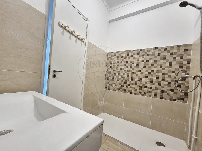 Apartamento T3 para Venda em Póvoa de Santa Iria e Forte da Casa Foto 25