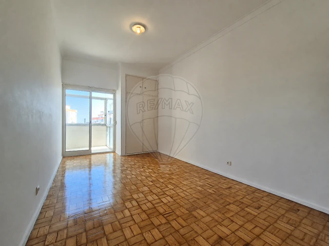 Apartamento T3 para Venda em Póvoa de Santa Iria e Forte da Casa Foto 23