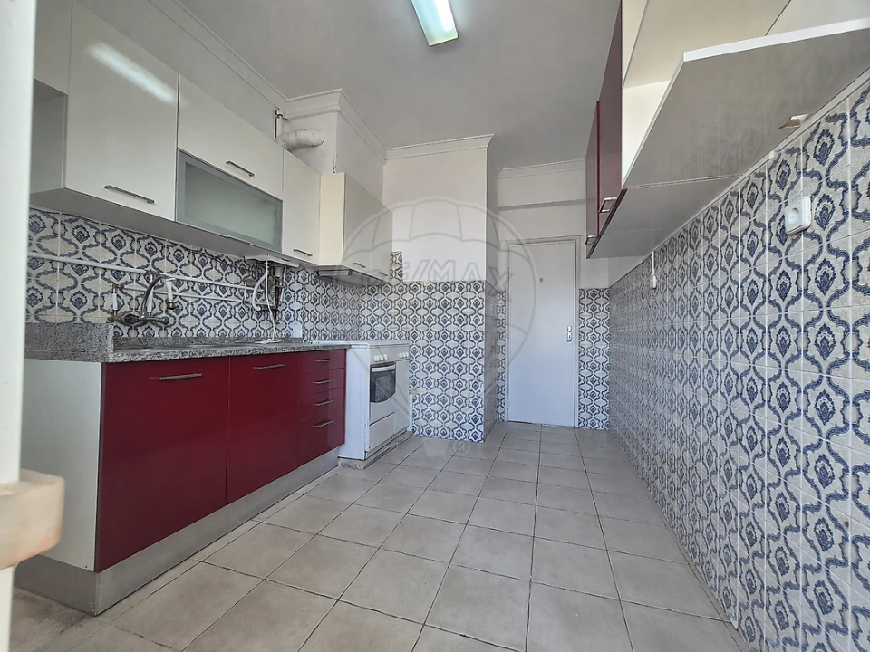 Apartamento T3 para Venda em Póvoa de Santa Iria e Forte da Casa Foto 17