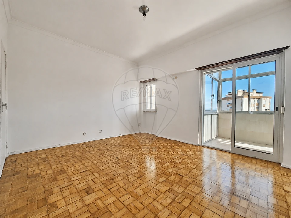 Apartamento T3 para Venda em Póvoa de Santa Iria e Forte da Casa Foto 14