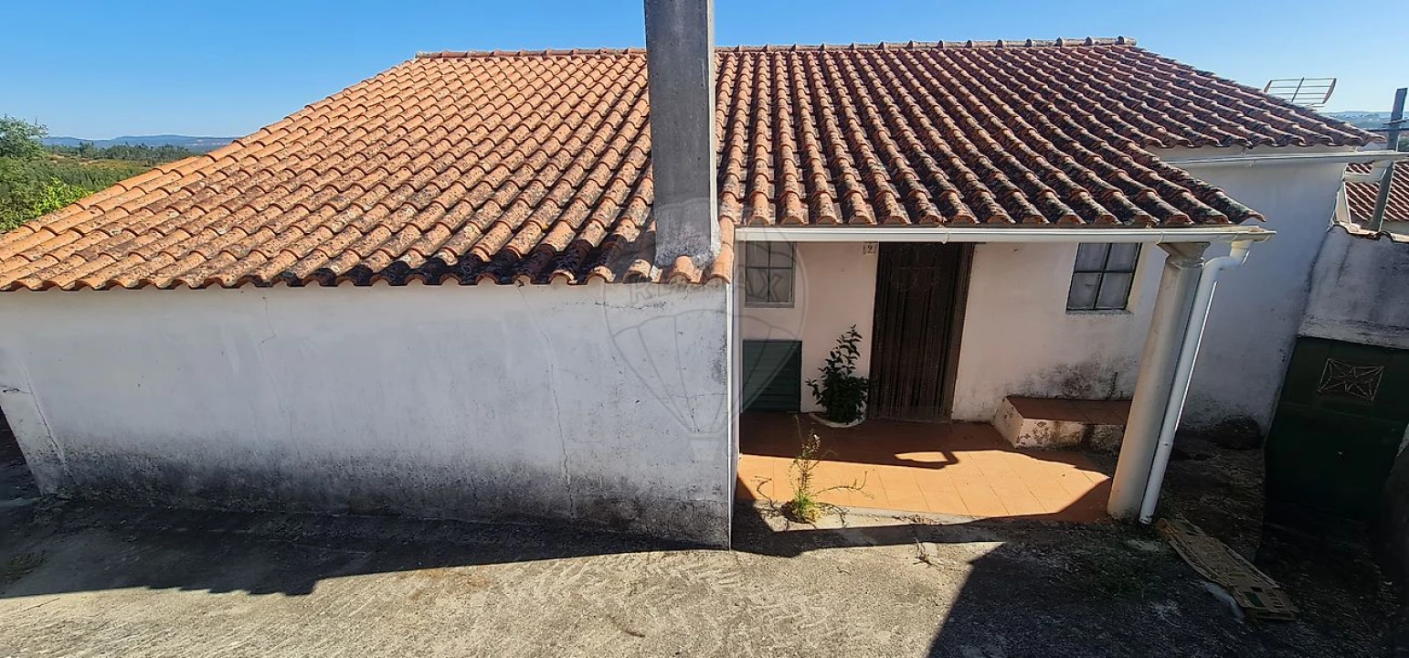 Moradia T4 para Venda em Envendos Foto 5