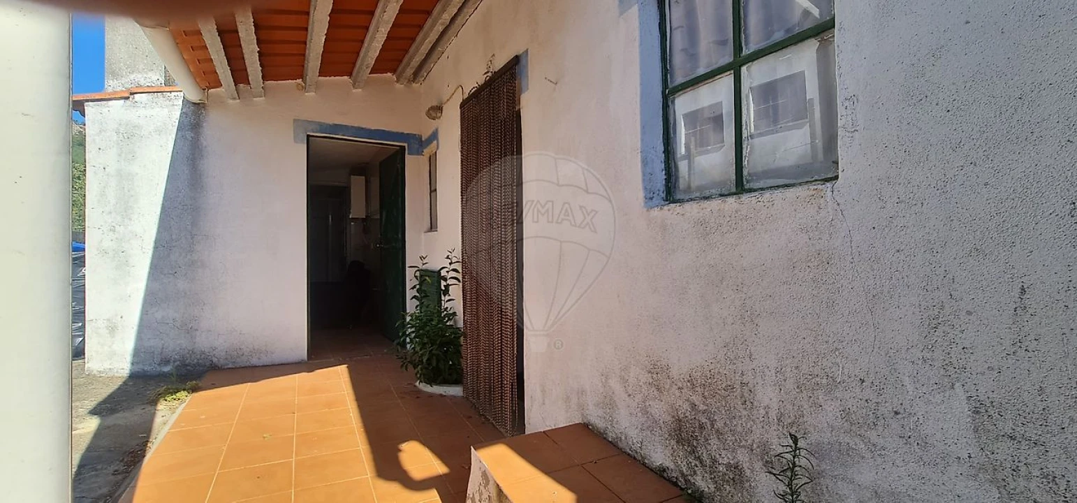 Moradia T4 para Venda em Envendos Foto 29