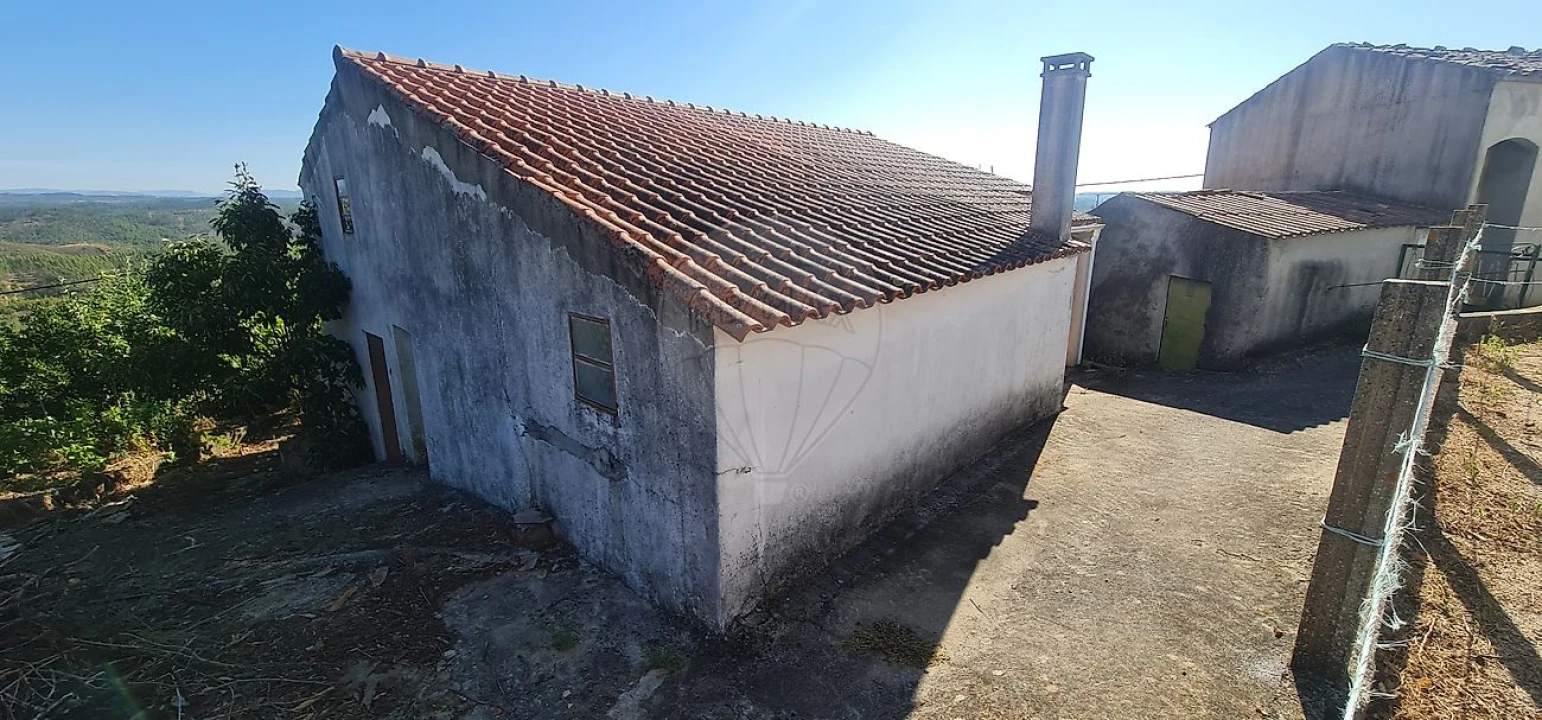 Moradia T4 para Venda em Envendos Foto 3