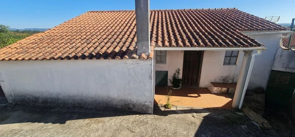Moradia T4 para Venda em Envendos