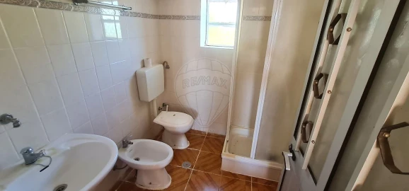 Moradia T4 para Venda em Envendos