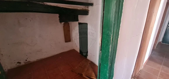 Moradia T4 para Venda em Envendos