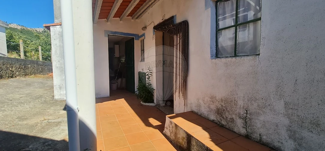 Moradia T4 para Venda em Envendos Foto 37