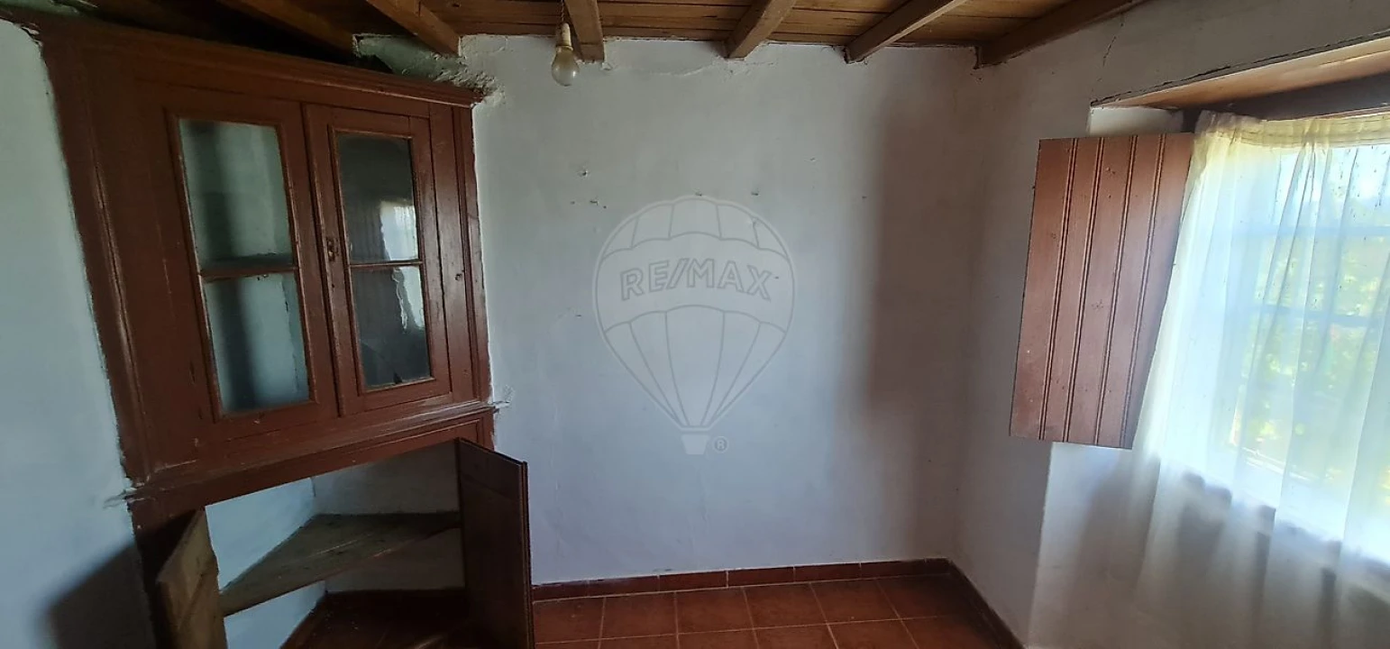 Moradia T4 para Venda em Envendos Foto 10