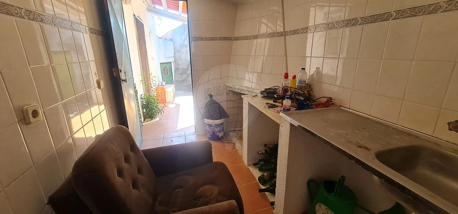 Moradia T4 para Venda em Envendos Foto 34