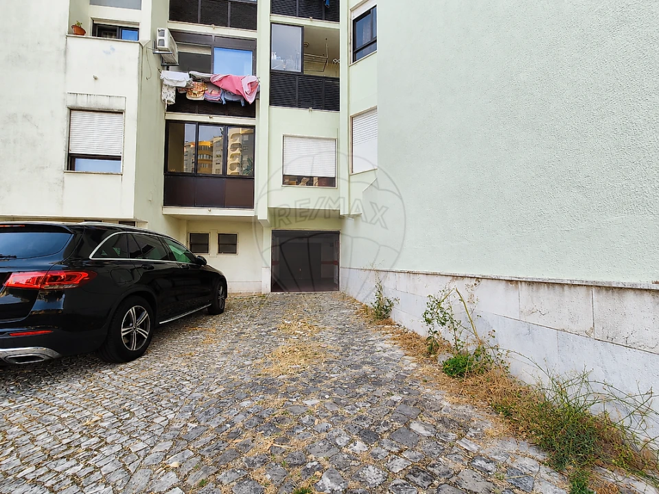 Apartamento T3 para Venda em Póvoa de Santa Iria e Forte da Casa Foto 42