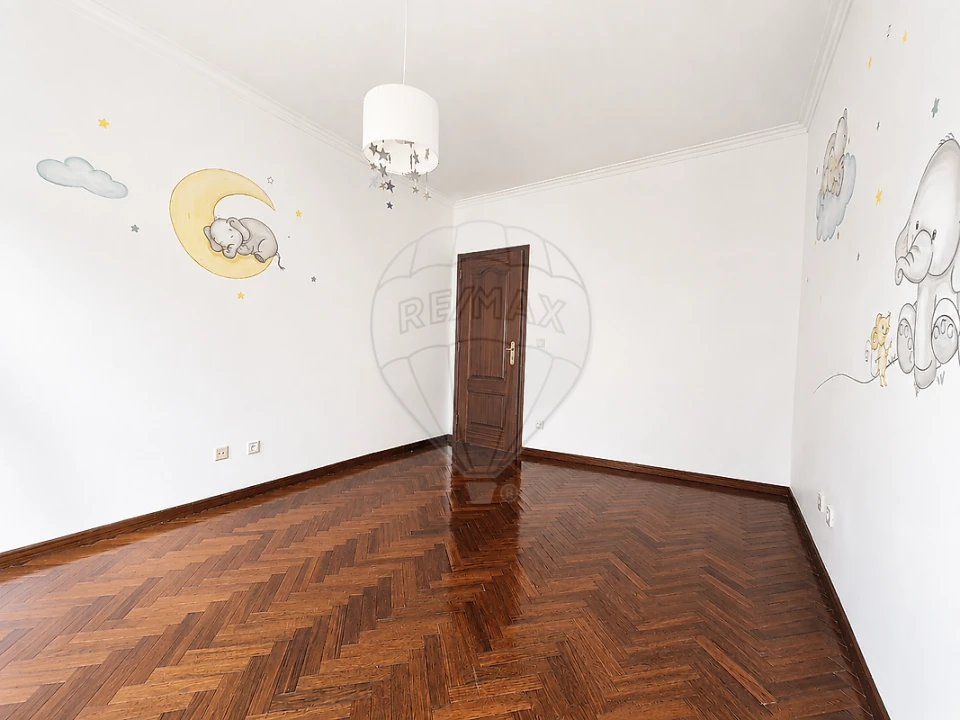 Apartamento T3 para Venda em Póvoa de Santa Iria e Forte da Casa Foto 26