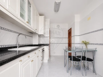 Apartamento T3 para Venda em Póvoa de Santa Iria e Forte da Casa