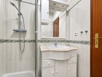Apartamento T3 para Venda em Póvoa de Santa Iria e Forte da Casa