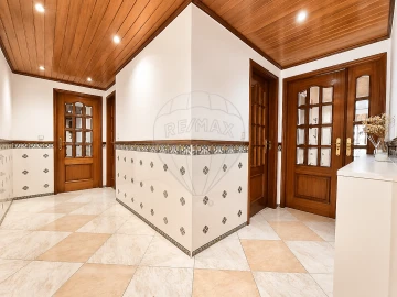 Apartamento T3 para Venda em Póvoa de Santa Iria e Forte da Casa