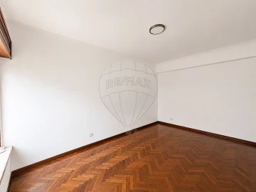 Apartamento T3 para Venda em Póvoa de Santa Iria e Forte da Casa