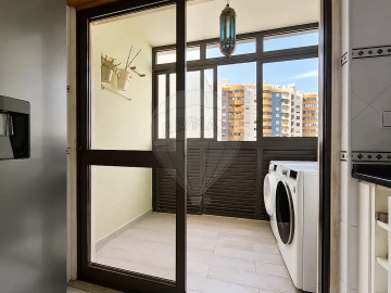 Apartamento T3 para Venda em Póvoa de Santa Iria e Forte da Casa