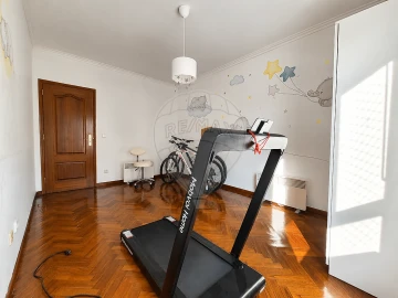 Apartamento T3 para Venda em Póvoa de Santa Iria e Forte da Casa